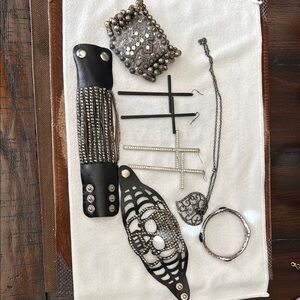 Elegant Black and Silver Jewelry Set